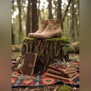 DEKY women’s leather made in Italy boots size 38 soft leather boots in Nude